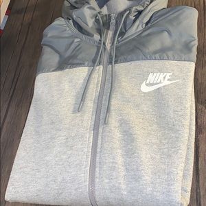 Nike Windrunner Windbreaker